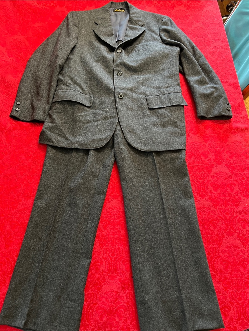 Southwick Men’s 40S Gray 2-Piece Suit Union Made USA 3-Button Vintage Tailored